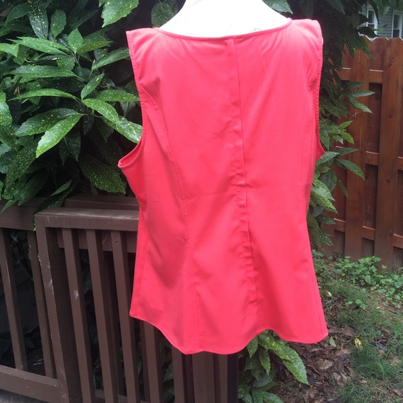 Modcloth sleeveless blouse in size 2X. - Picture 3 of 13